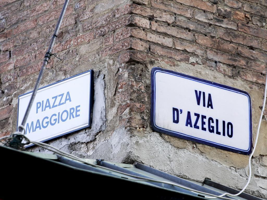 Casa Isolani Luxury Rooms Piazza Maggiore Bolonia Exterior foto